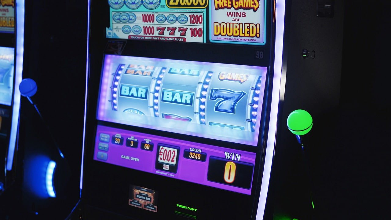 1xlite bet Live Tables aur Slots Ek Saath